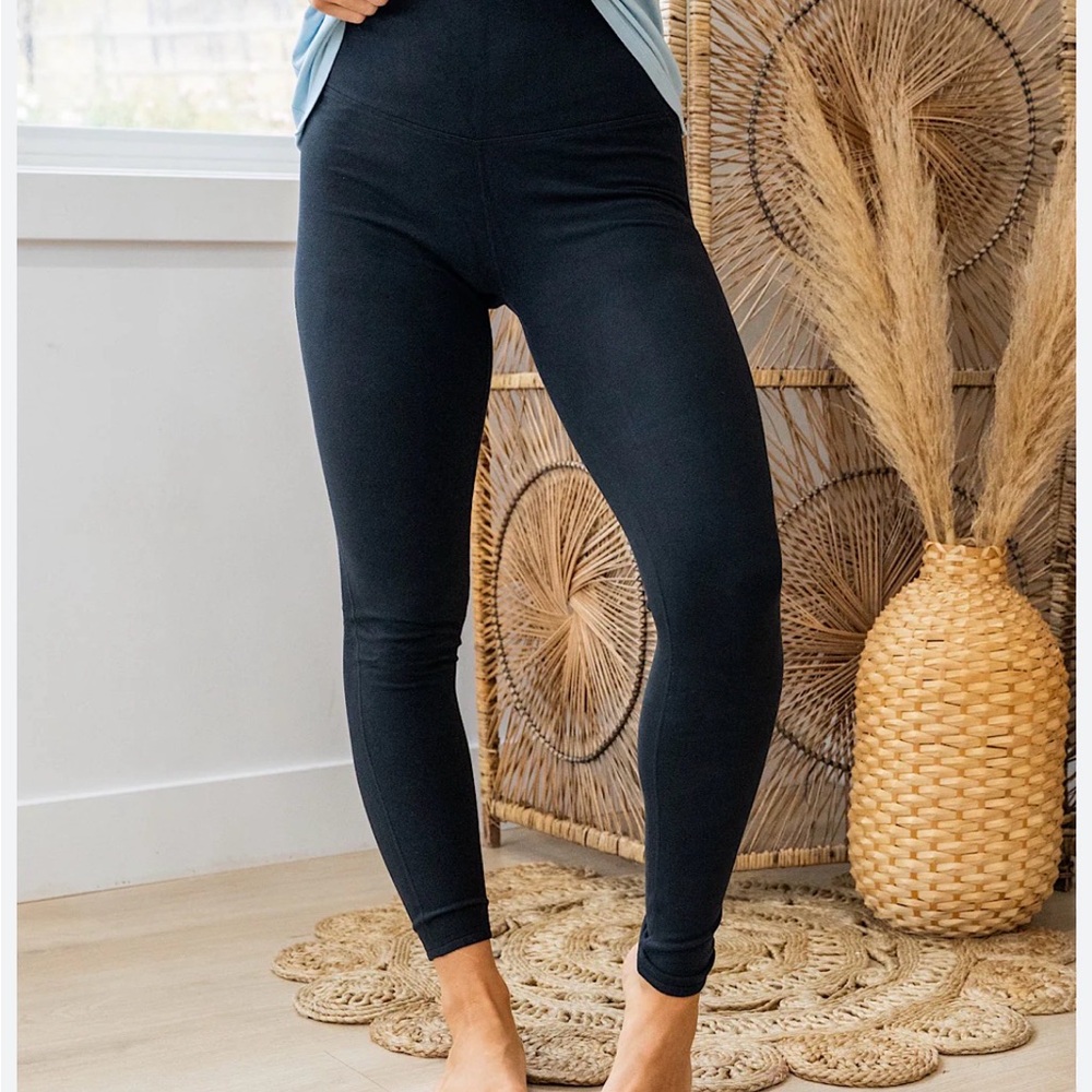 NWT Aerie Chill Play Move Leggings in Black Size Small